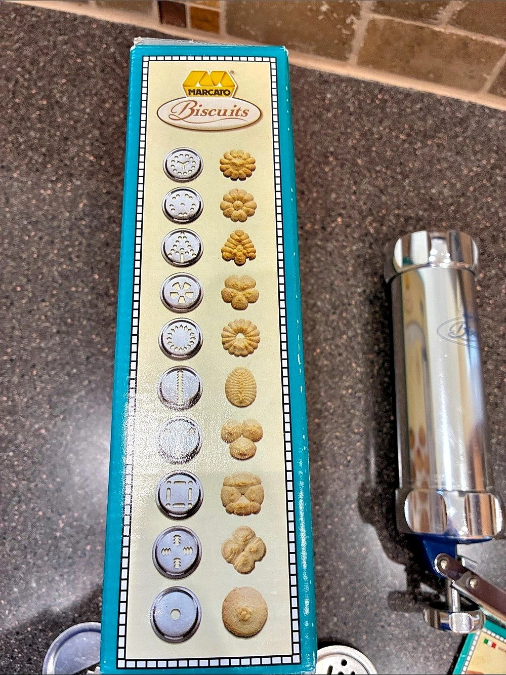 Marcato Biscuits Cookie Press with Metal Discs - Picture 3 of 12